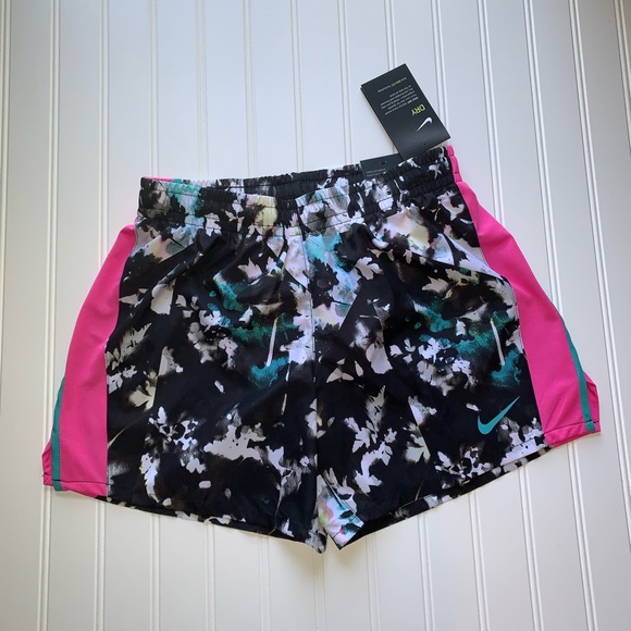Nike Other - NEW Nike running shorts XL